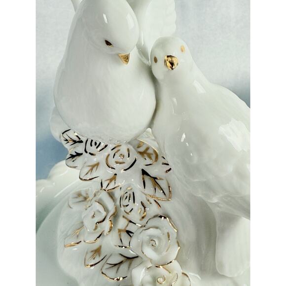 Love Doves Sculpture San Fransisco Music Box Co w/ Glass Dome Unchained Melody - Picture 8 of 12